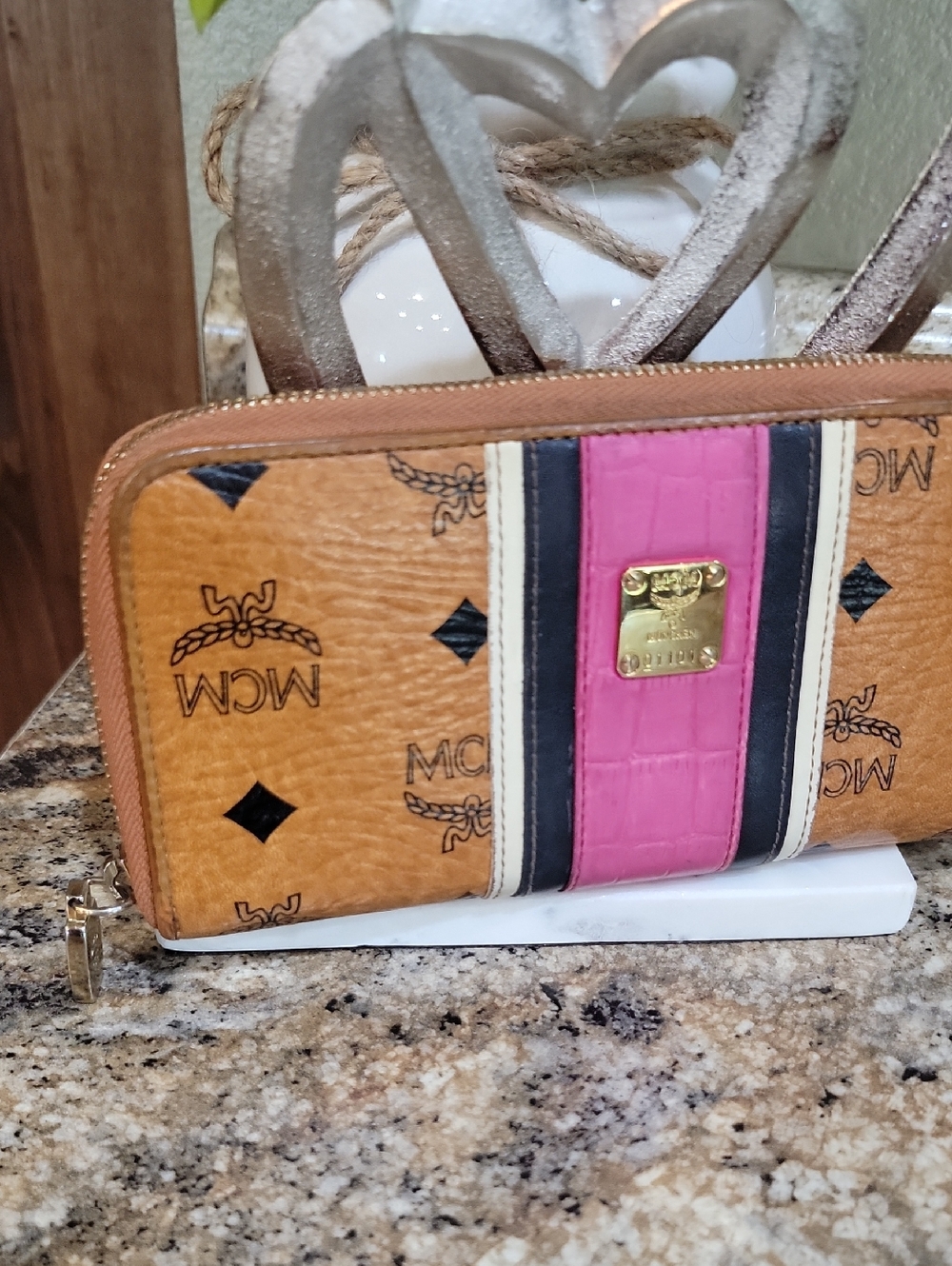 MCM Multicolor Visetos Coated Canvas and Leather Zip Around Wallet - Picture 2 of 8